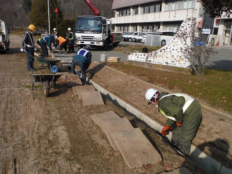 足寄町立大誉地小学校　側溝清掃（令和2年11月18日）