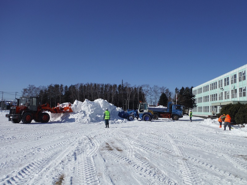 音更町立柳町小学校　除排雪作業（令和2年2月11日）